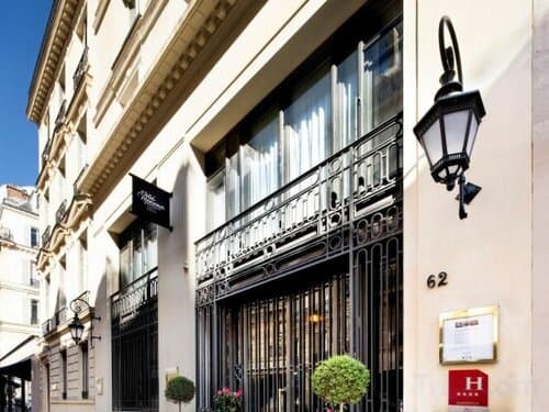 Внешний вид отеля Hôtel Monsieur & SPA в Париже