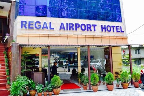 Внешний вид отеля Regal Airport Hotel