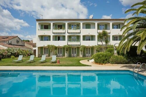 Внешний вид отеля Hotel Le Rodin в Арле