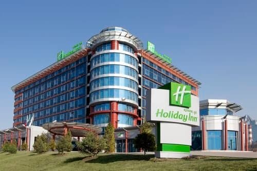 Внешний вид отеля Holiday Inn Almaty