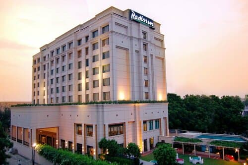 Внешний вид отеля Radisson Hotel Varanasi в Варанаси