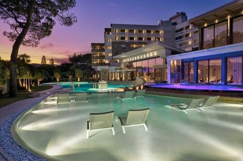 Внешний вид отеля Esplanade Tergesteo в Монтегротто-Терме