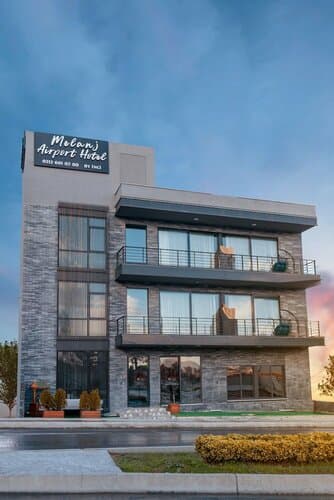 Внешний вид отеля Melanj Airport Hotel в Арнавуткёйе