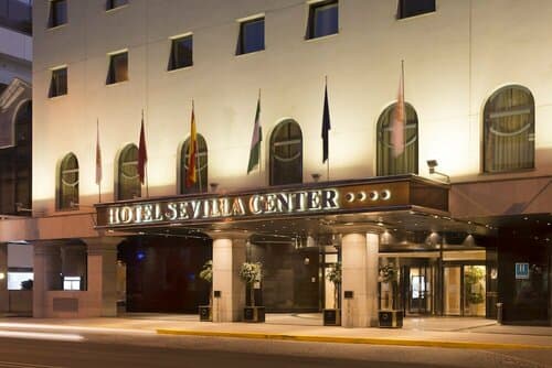 Внешний вид отеля Hotel Sevilla Center в Севилье