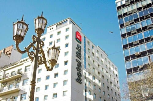 Внешний вид отеля ibis Buenos Aires Congreso Hotel в Буэнос-Айресе