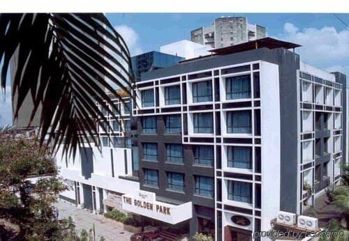 Внешний вид отеля Golden Parkk в Калькутте