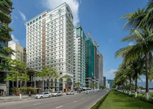 Внешний вид отеля Paracel Beach Hotel в Дананге