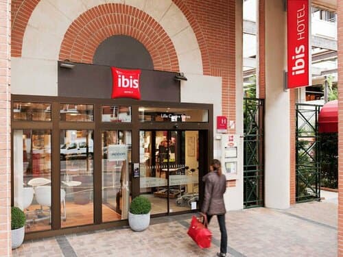 Внешний вид отеля Ibis Lille Centre Gares в Лилле