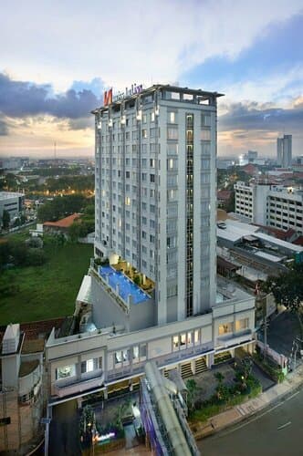 Внешний вид отеля Swiss-Belinn Tunjungan Surabaya