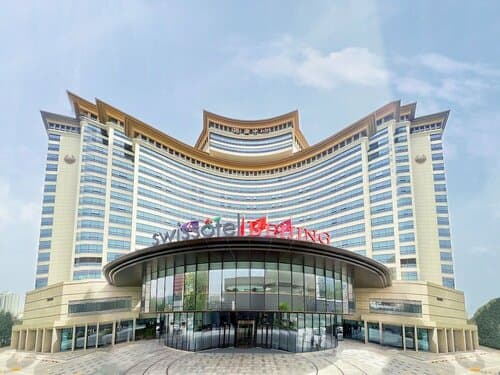 Внешний вид отеля Swissôtel Beijing Hong Kong Macau Center в Районе Дунчэне