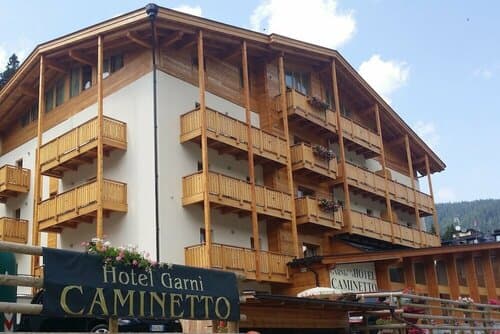 Внешний вид отеля Hotel Garnì Caminetto