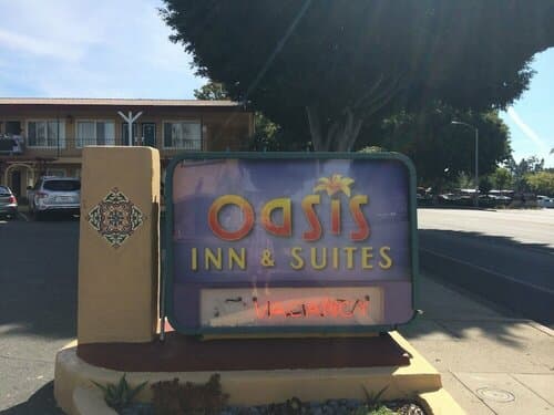 Внешний вид отеля Oasis Inn & Suites в Санта-Барбаре