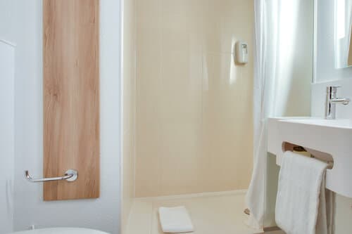 Внешний вид отеля B&b Hotel Reims Bezannes в Безанне