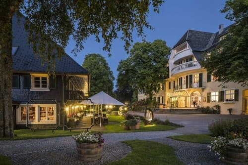 Внешний вид отеля Parkhotel Adler