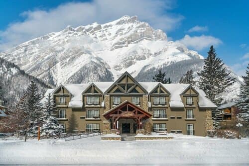 Внешний вид отеля Banff Inn