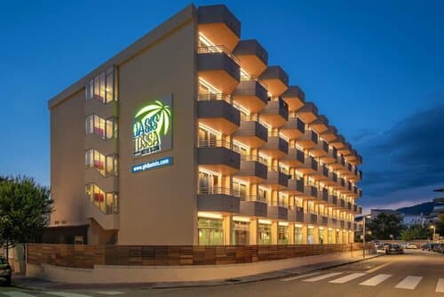 Внешний вид отеля Hotel Ght Oasis Tossa & SPA в Тосса-де-Маре