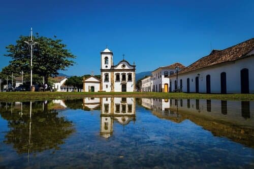 Внешний вид отеля Pousada Mar Azul в Парати