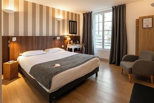 Внешний вид отеля Hôtel Océan Dinan в Динане