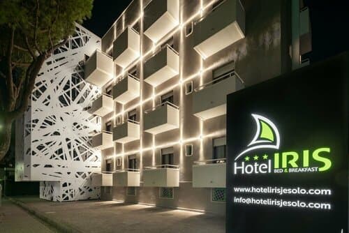 Внешний вид отеля Hotel Iris в Езоле