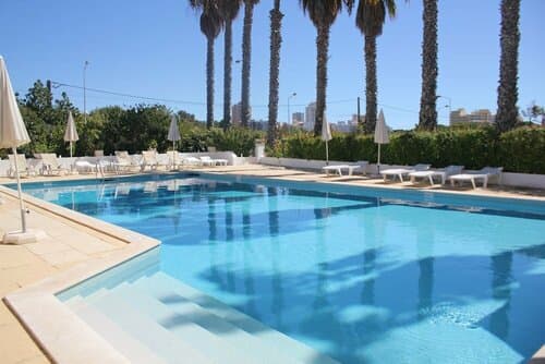 Внешний вид отеля Hotel Alcaide