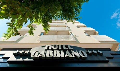 Внешний вид отеля Hotel Gabbiano в Каттолике