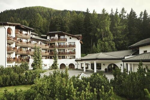 Внешний вид отеля Hotel Waldhuus Davos