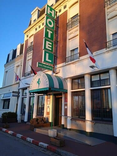 Внешний вид отеля Metropol Hotel