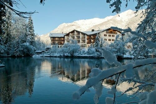 Внешний вид отеля Hotel am Badersee