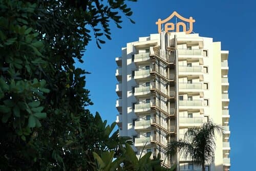 Внешний вид отеля Tent Torremolinos в Торремолиносе