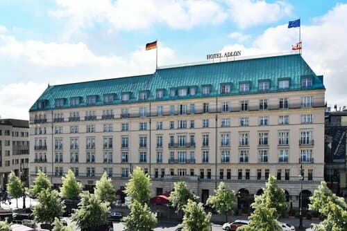 Внешний вид отеля Hotel Adlon Kempinski Berlin в Берлине