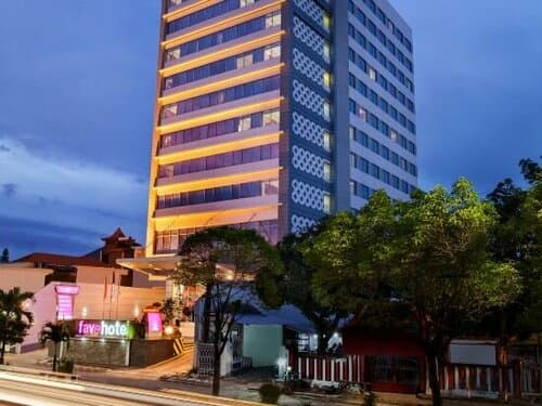 Внешний вид отеля Отель Favehotel Manahan в Суракарте