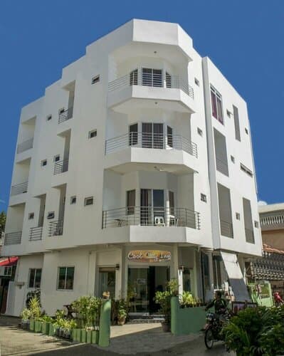 Внешний вид отеля Cool Stay Inn в Малае