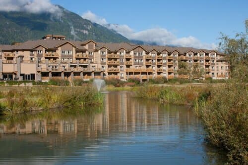 Внешний вид отеля Executive Suites Hotel & Resort, Squamish