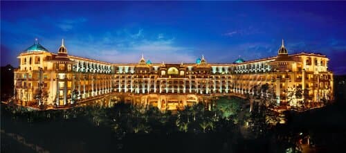 Внешний вид отеля The Leela Palace Bengaluru