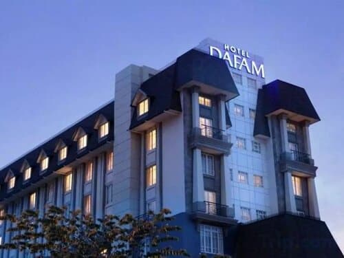Внешний вид отеля Hotel Dafam Semarang