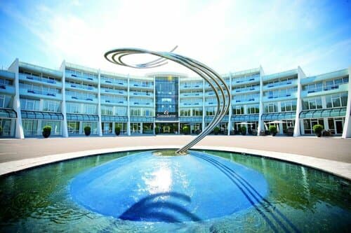 Внешний вид отеля Sanadome Hotel & SPA Nijmegen в Неймегене