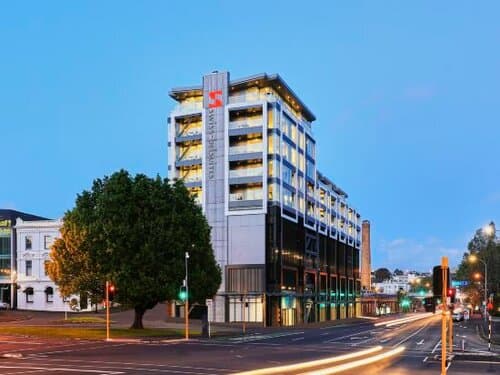 Внешний вид отеля Swiss-Belsuites Victoria Park Auckland в Уэйтематā