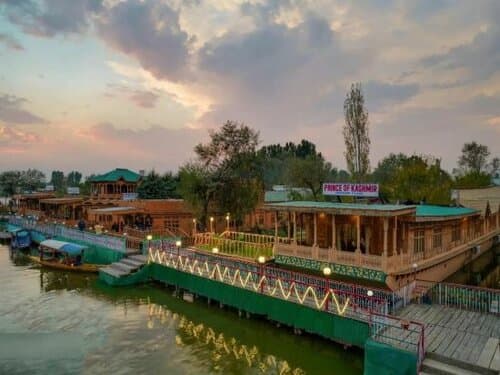Внешний вид отеля Prince of Kashmir Luxury Houseboat в Индии