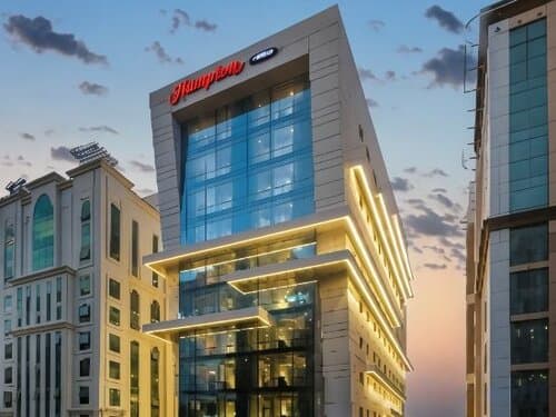 Внешний вид отеля Hampton by Hilton Doha Old Town