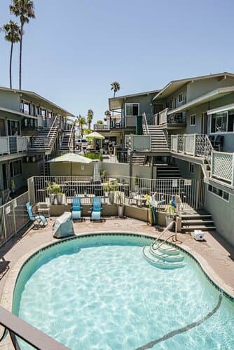 Внешний вид отеля Inn at East Beach в Санта-Барбаре