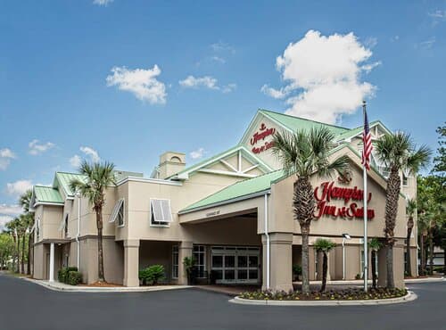 Внешний вид отеля Hampton Inn & Suites Charleston/West Ashley в Чарлстоне