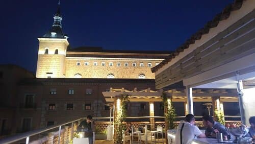 Внешний вид отеля Hotel Carlos V
