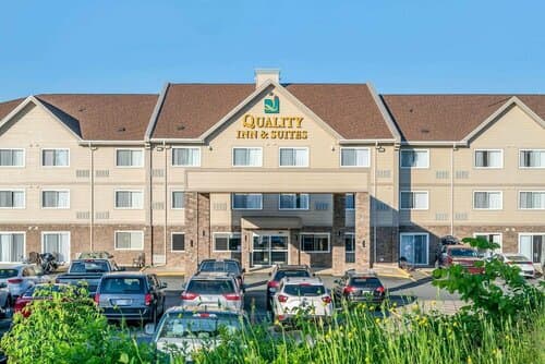 Внешний вид отеля Quality Inn & Suites Bathurst