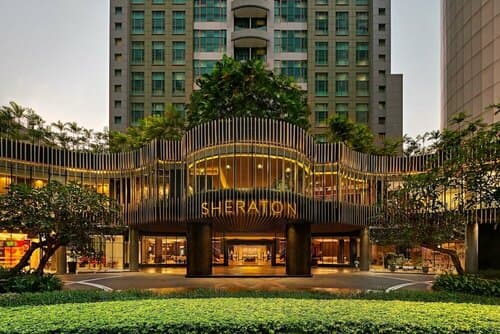 Внешний вид отеля Sheraton Surabaya Hotel and Towers