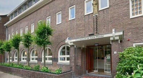 Внешний вид отеля Kloosterhotel de Soete Moeder в Хертогенбосе