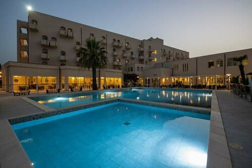 Внешний вид отеля Hotel Club Eloro в Ното