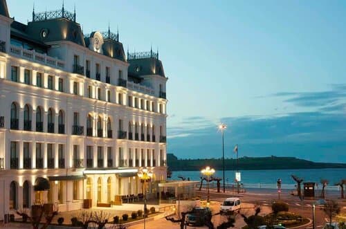 Внешний вид отеля Gran Hotel Sardinero