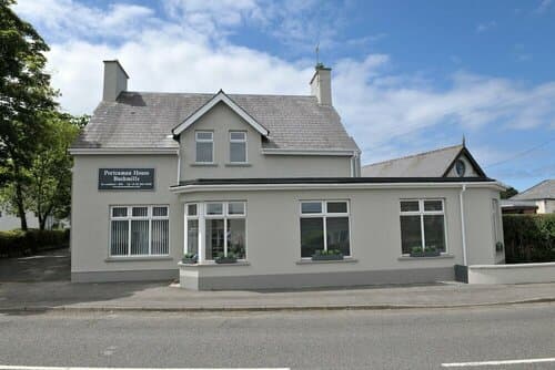 Внешний вид отеля Portcaman House B&b