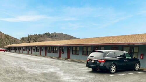 Внешний вид отеля Pleasant Valley Motel West Stockbridge