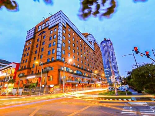 Внешний вид отеля Bayview Park Hotel Manila в Маниле